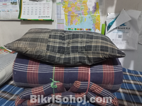 তোষক এবং বালিশ